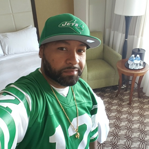 Meet your Posher, Fernando - Picture 2 of 3